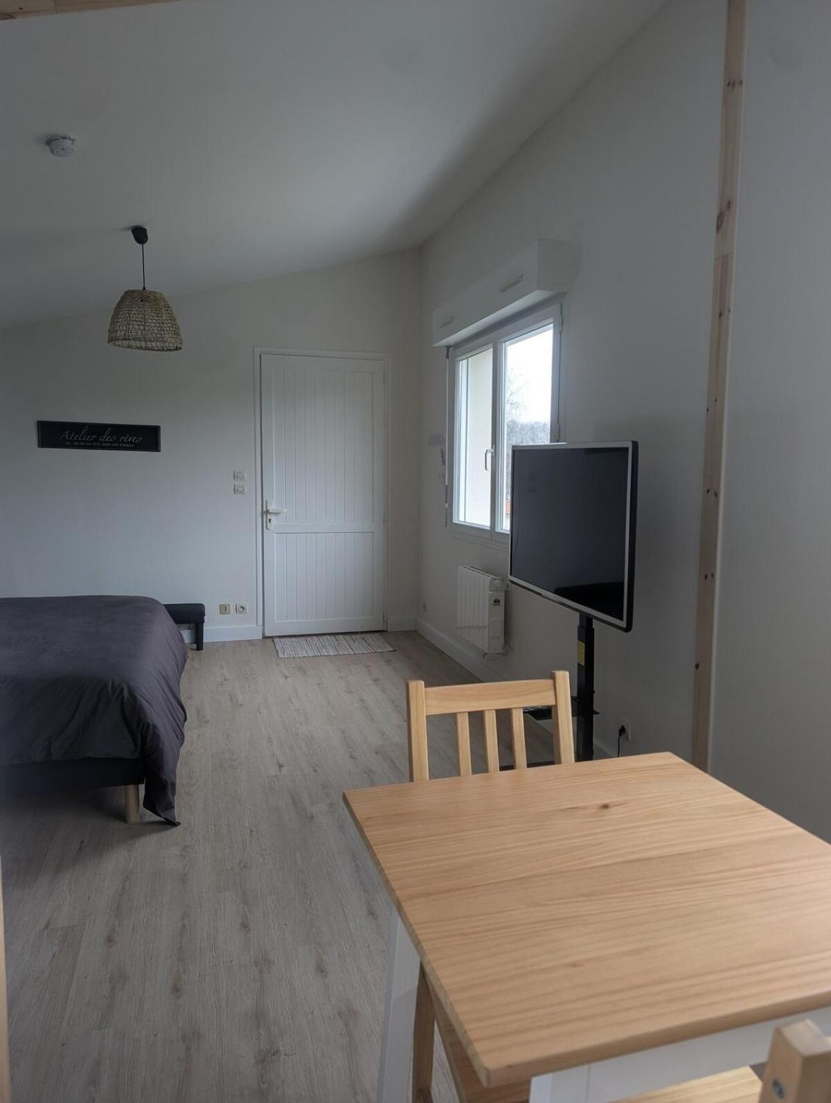 Sejour Bien-Etre Apartment Le Mayet-de-Montagne Ngoại thất bức ảnh
